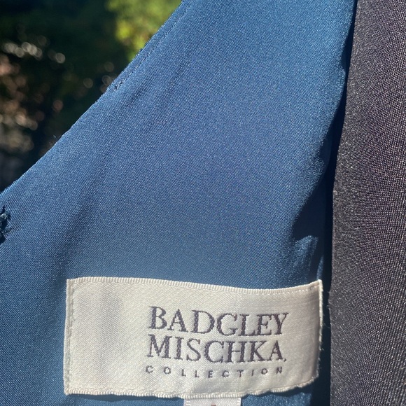 NWOT Badgley Mischka beautiful Navy w/silver sparkles,no loose stones, - Picture 4 of 13